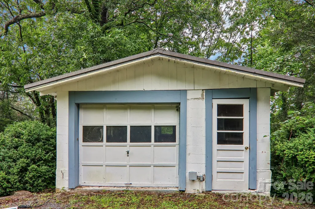 677 Mount Olivet Road Zirconia NC 28790