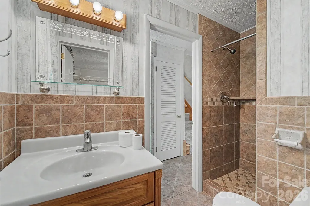 1747 University Heights Road Cullowhee NC 28723