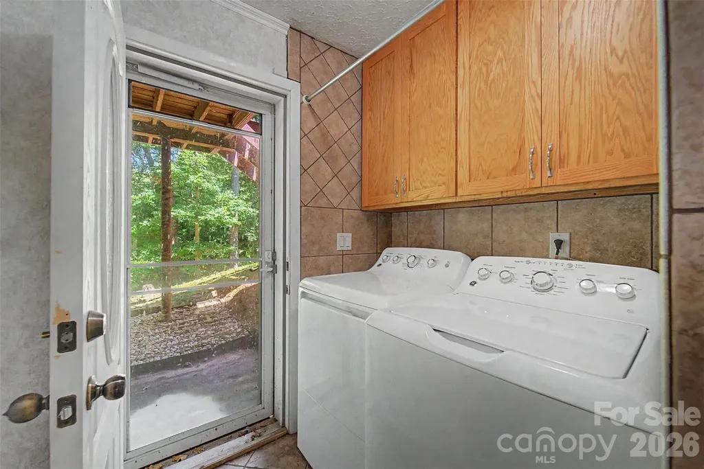 1747 University Heights Road Cullowhee NC 28723
