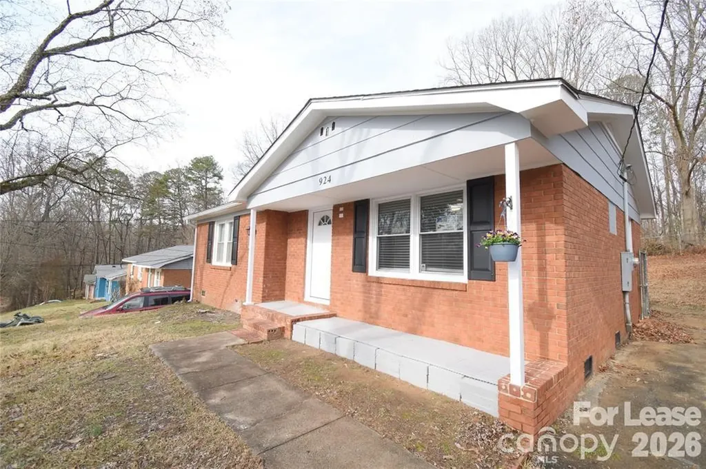924 Edgegreen Drive Charlotte NC 28217