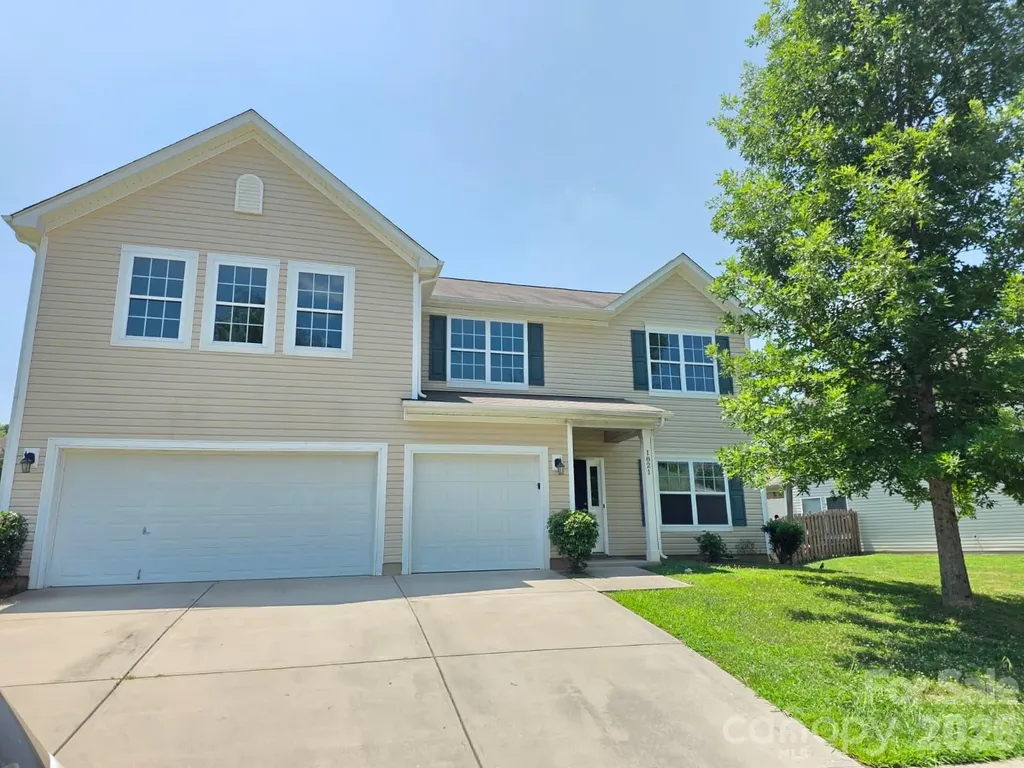 1821 Swan Drive Charlotte NC 28216
