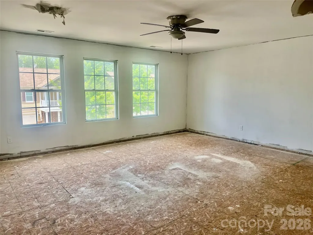 1821 Swan Drive Charlotte NC 28216