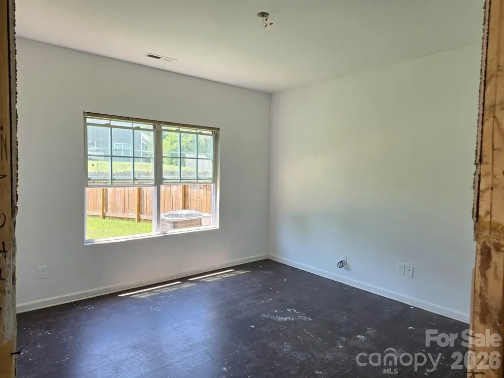 1821 Swan Drive Charlotte NC 28216