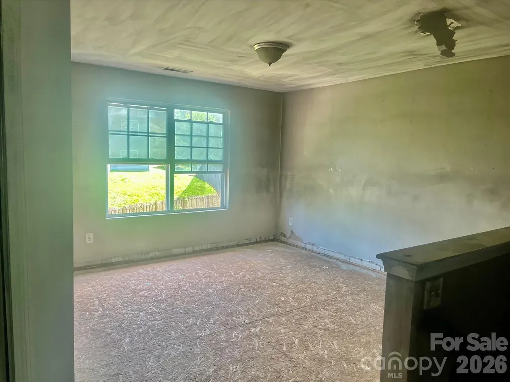 1821 Swan Drive Charlotte NC 28216