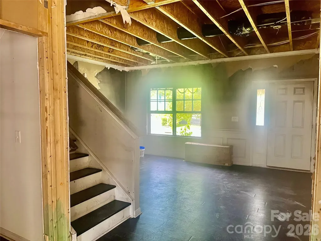 1821 Swan Drive Charlotte NC 28216