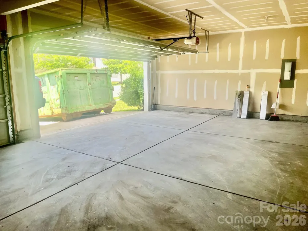 1821 Swan Drive Charlotte NC 28216