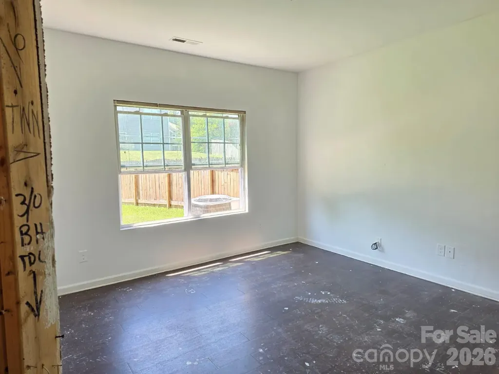 1821 Swan Drive Charlotte NC 28216