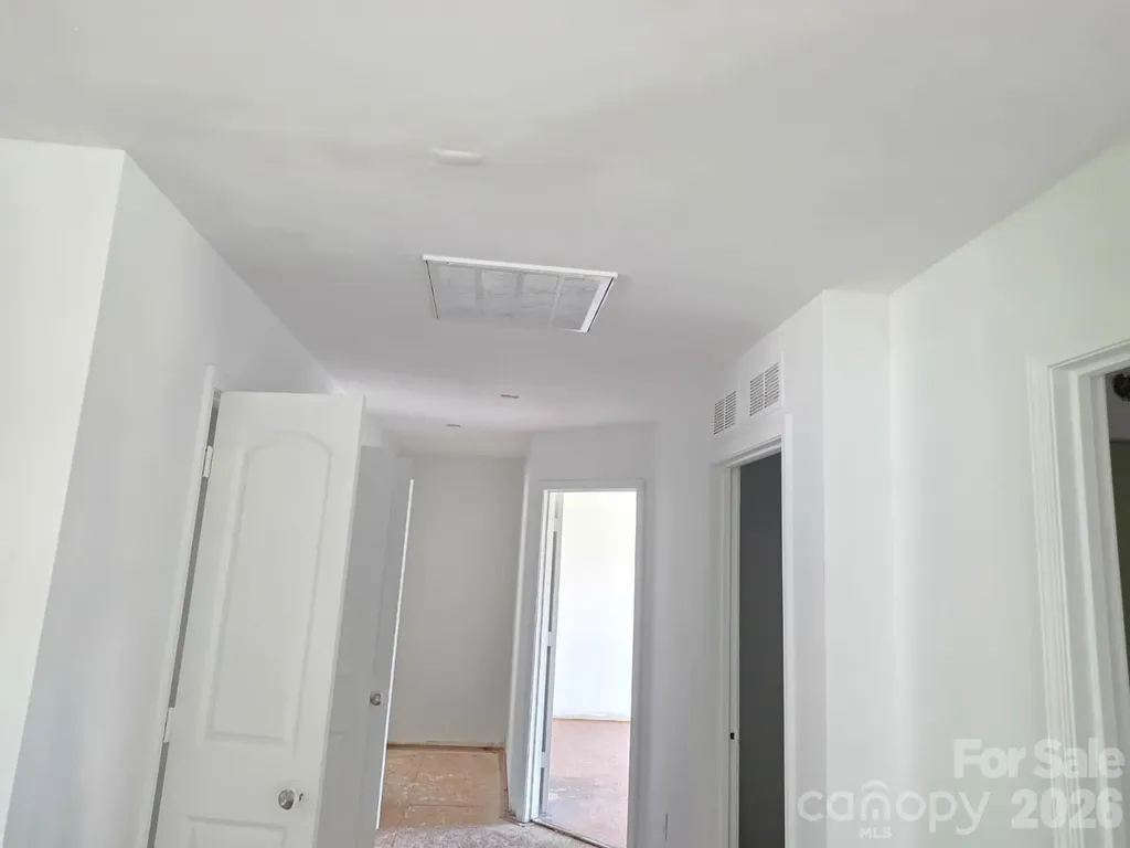 1821 Swan Drive Charlotte NC 28216