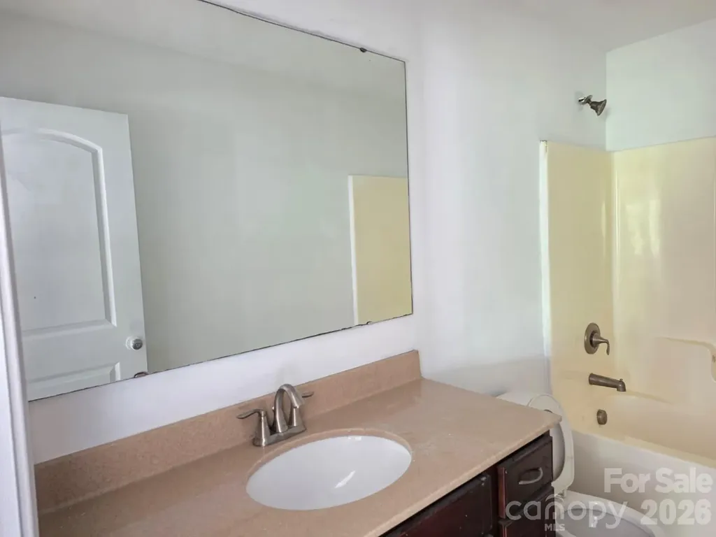 1821 Swan Drive Charlotte NC 28216