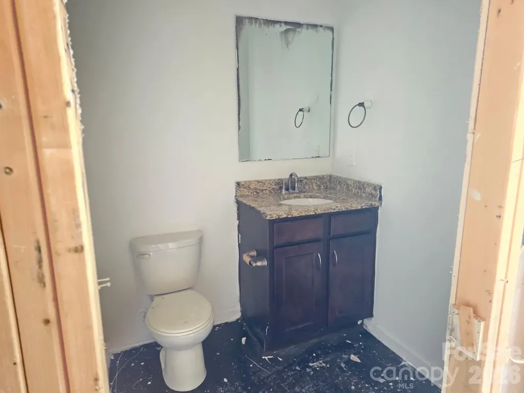 1821 Swan Drive Charlotte NC 28216
