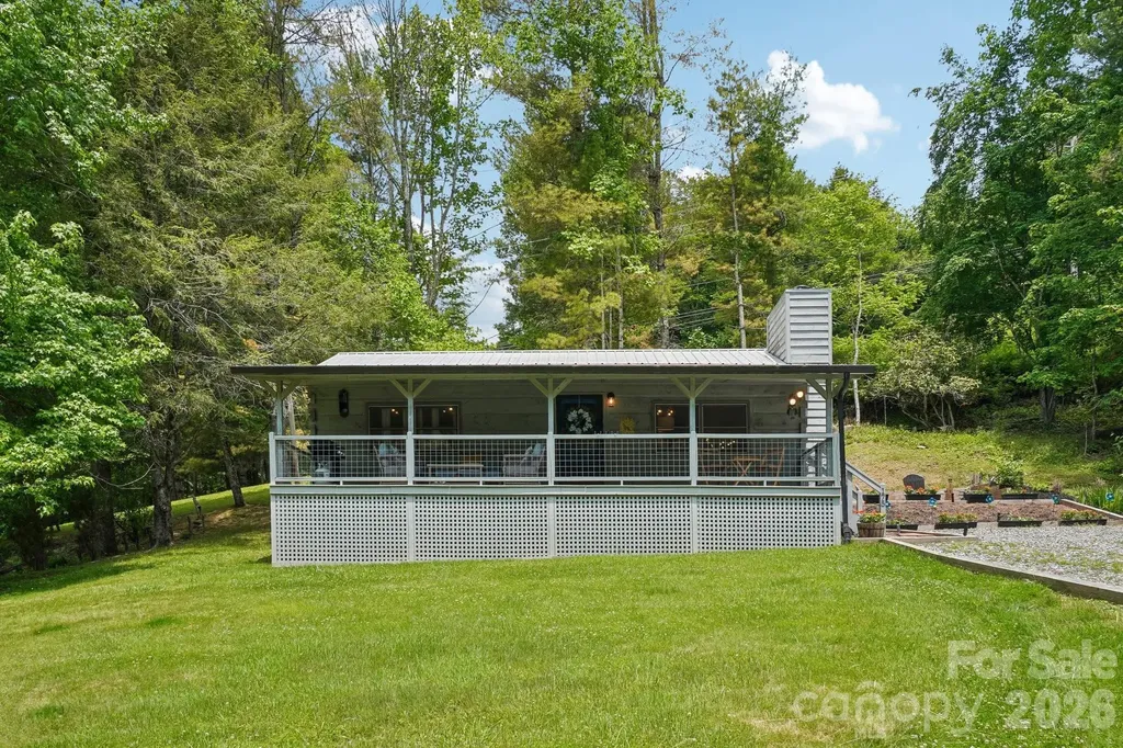 175 Village Lane Mars Hill NC 28754