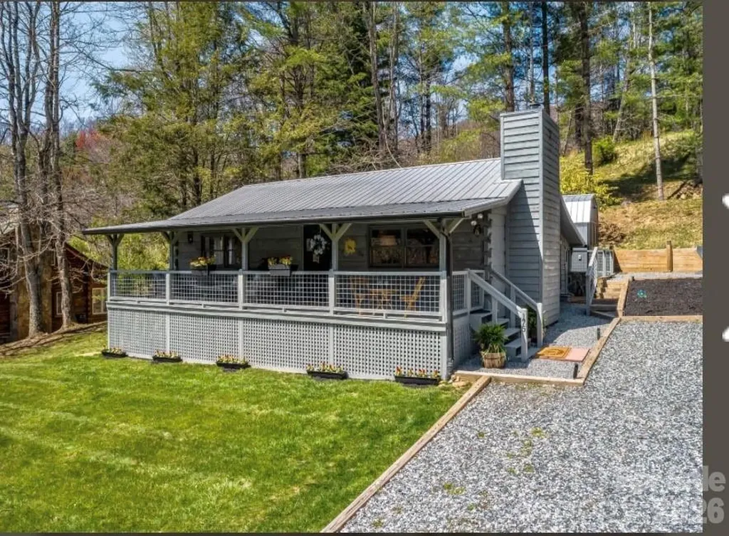 175 Village Lane Mars Hill NC 28754
