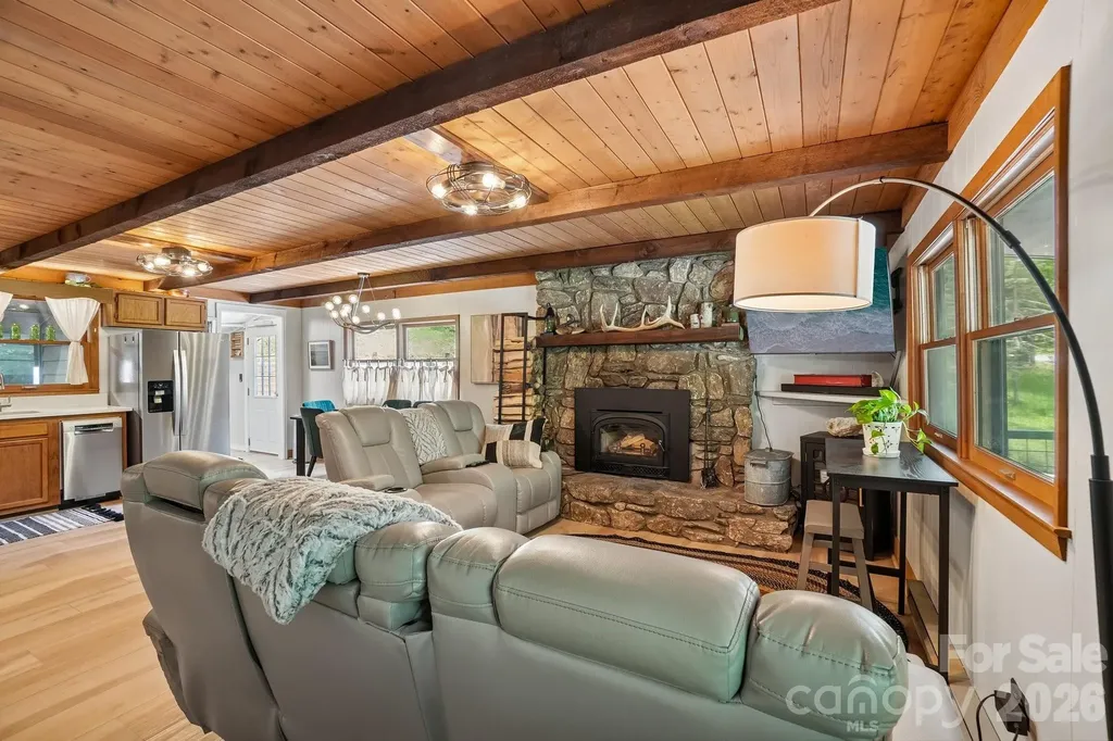 175 Village Lane Mars Hill NC 28754