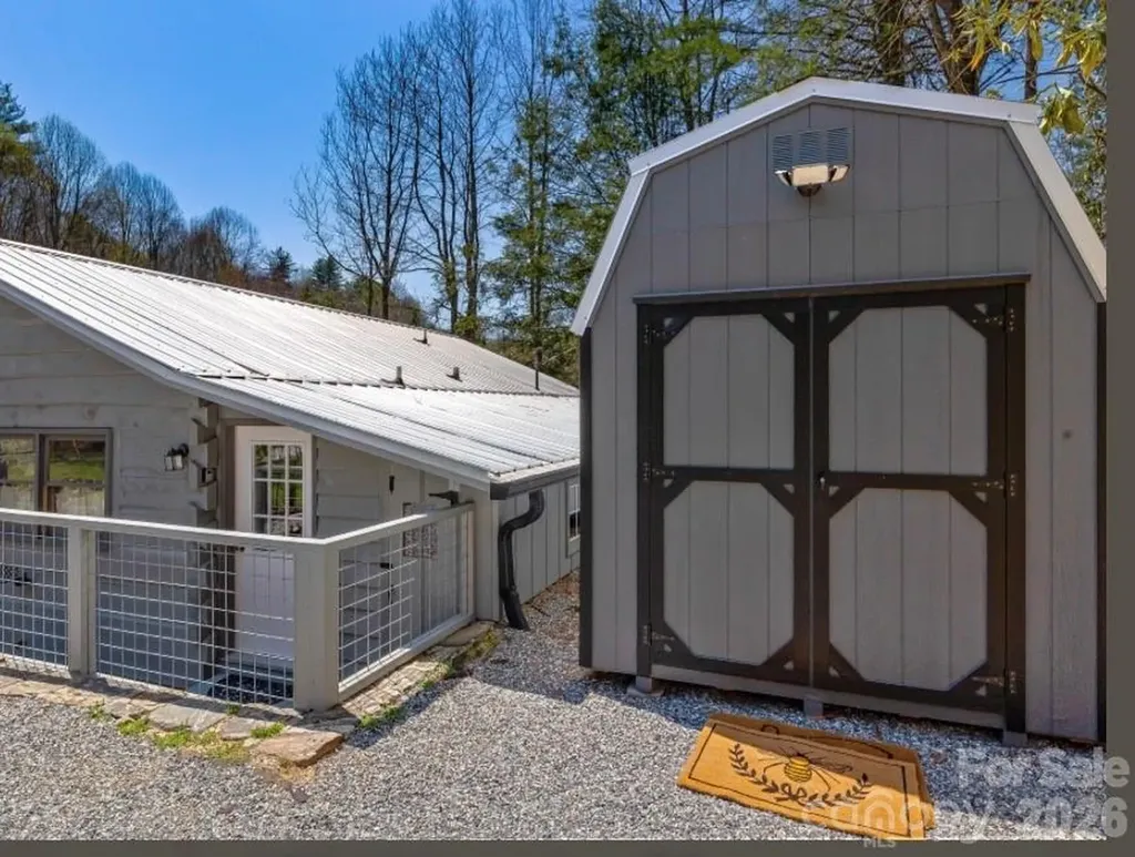 175 Village Lane Mars Hill NC 28754