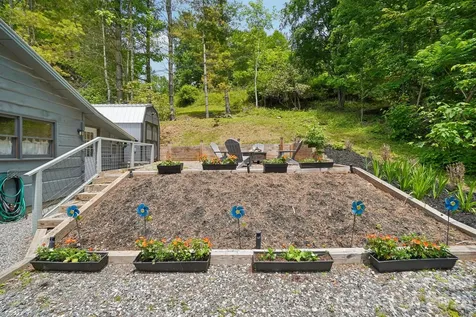 175 Village Lane Mars Hill NC 28754