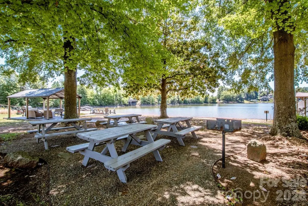 131 S Gibbs Road Mooresville NC 28117
