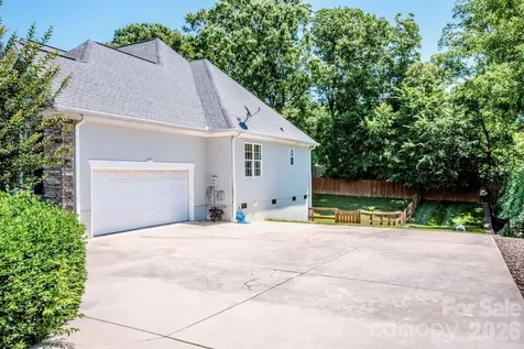 131 S Gibbs Road Mooresville NC 28117