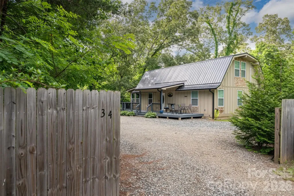 34 Wintercrest Drive Candler NC 28715