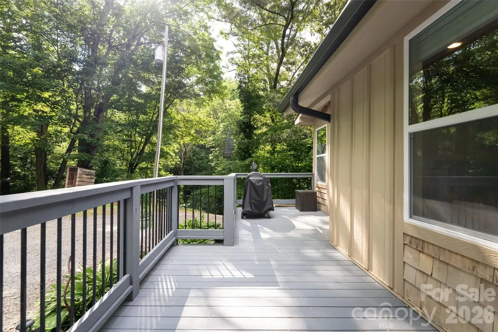34 Wintercrest Drive Candler NC 28715