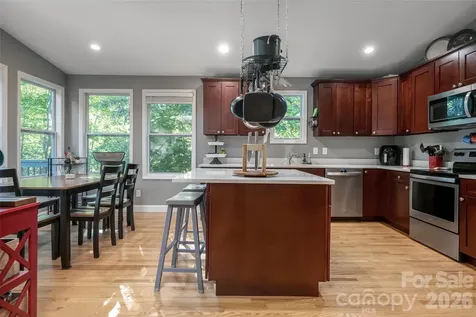 34 Wintercrest Drive Candler NC 28715