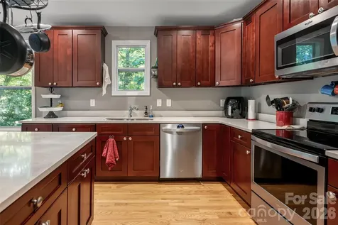 34 Wintercrest Drive Candler NC 28715