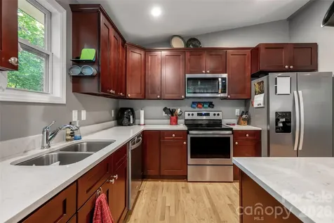 34 Wintercrest Drive Candler NC 28715
