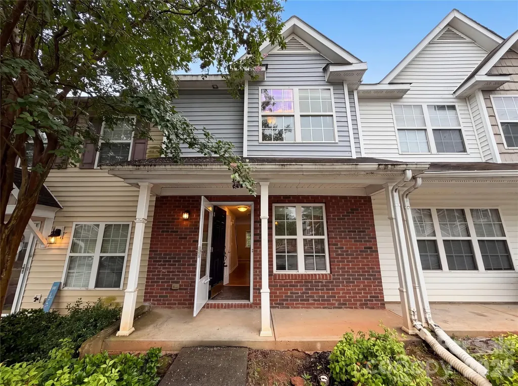 10114 Ballyclare Court Charlotte NC 28213