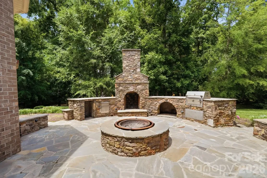 2016 Autumn Blossom Lane Waxhaw NC 28173