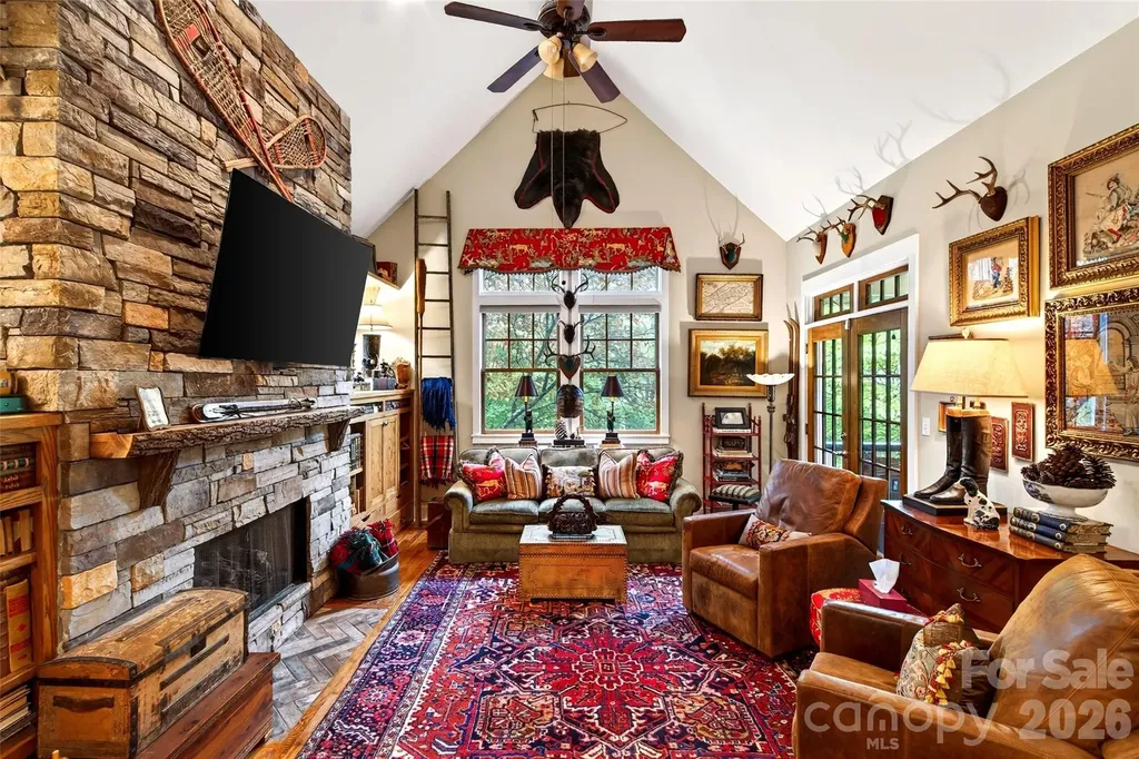 52 Cheshire Drive Black Mountain NC 28711