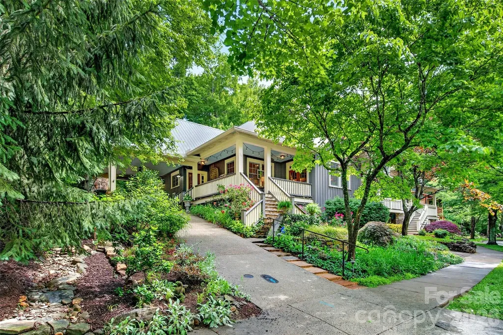 52 Cheshire Drive Black Mountain NC 28711