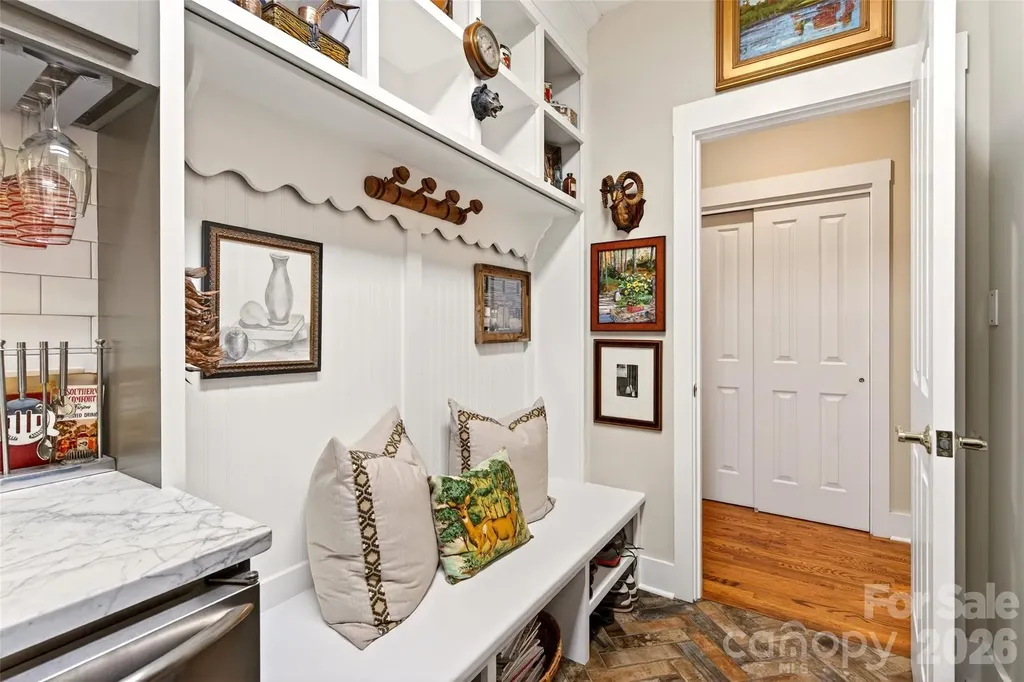 52 Cheshire Drive Black Mountain NC 28711