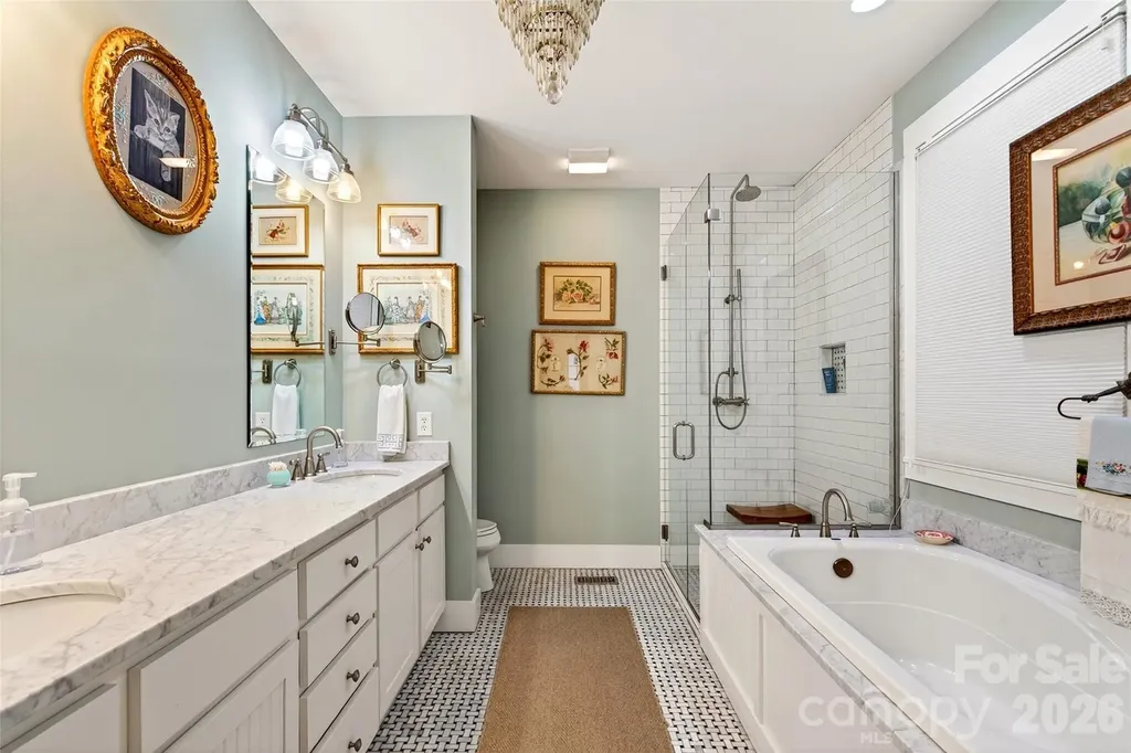 52 Cheshire Drive Black Mountain NC 28711