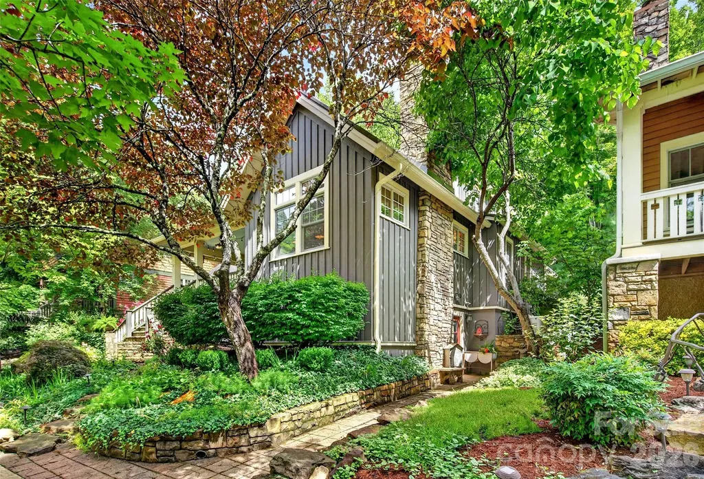 52 Cheshire Drive Black Mountain NC 28711