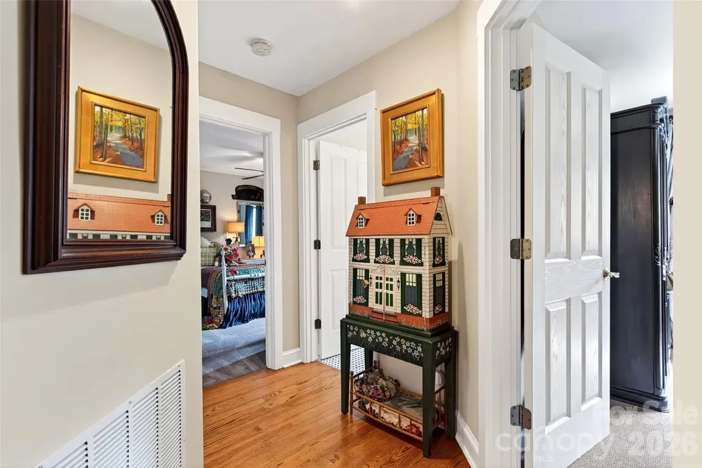 52 Cheshire Drive Black Mountain NC 28711