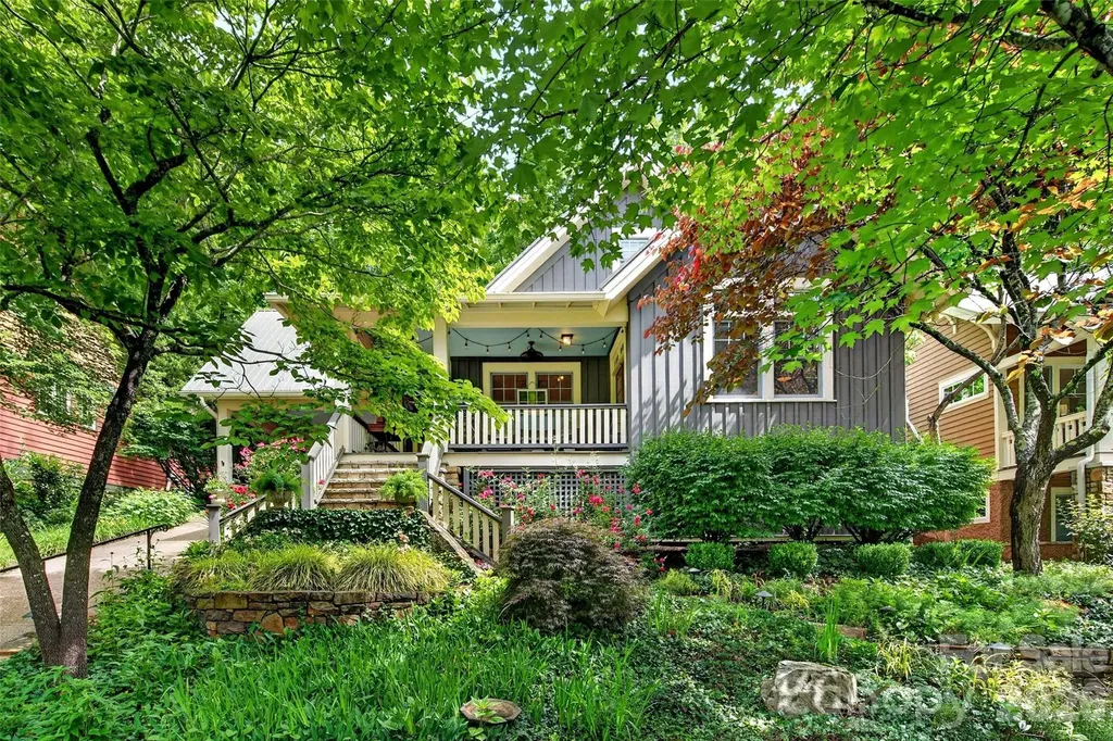 52 Cheshire Drive Black Mountain NC 28711