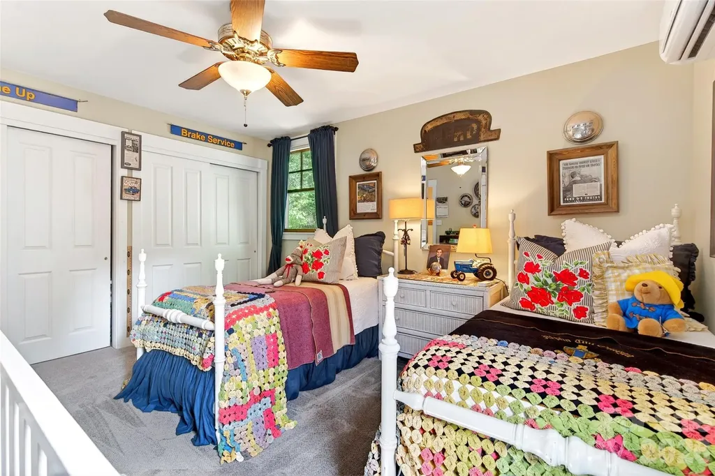 52 Cheshire Drive Black Mountain NC 28711