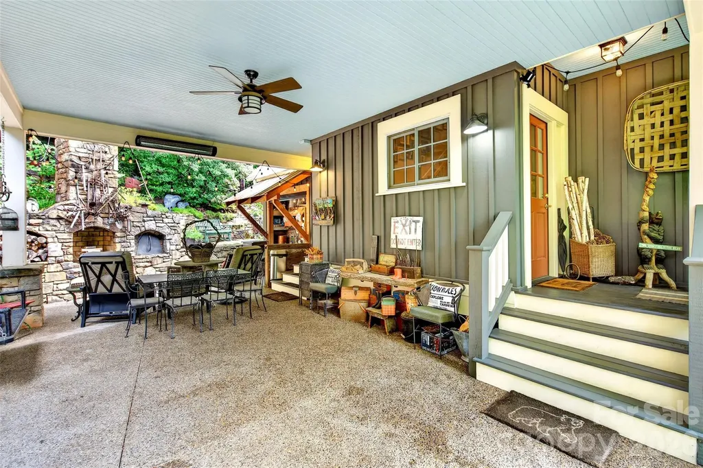 52 Cheshire Drive Black Mountain NC 28711