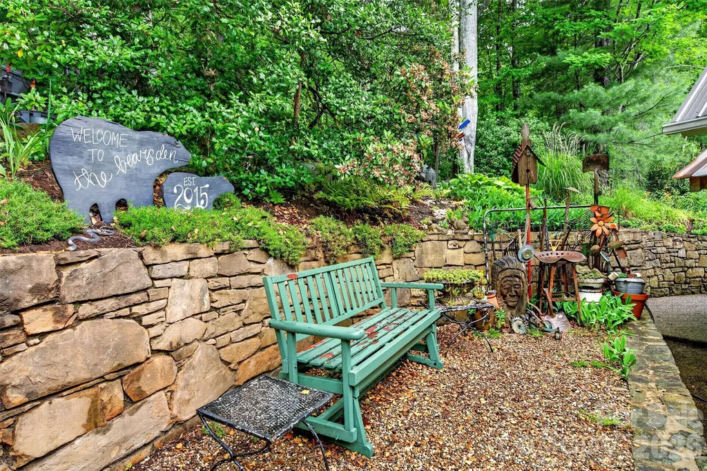 52 Cheshire Drive Black Mountain NC 28711