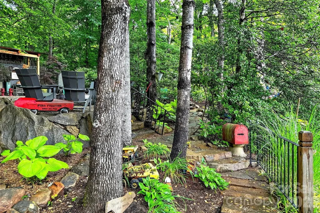 52 Cheshire Drive Black Mountain NC 28711