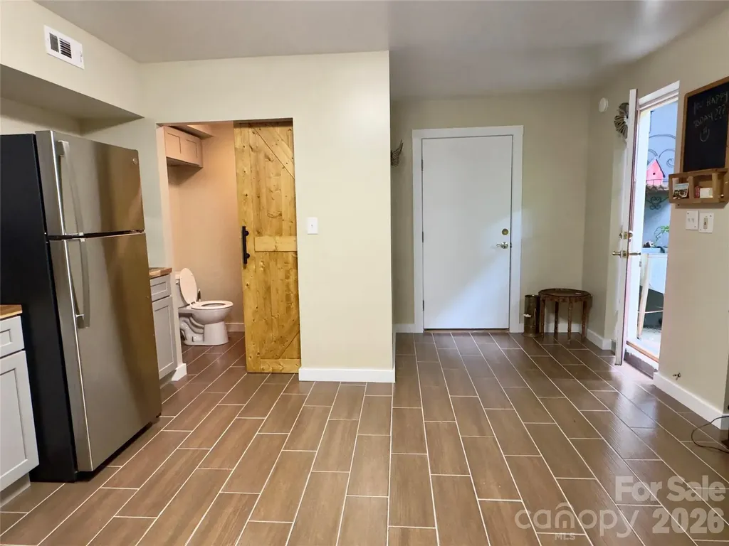 52 Cheshire Drive Black Mountain NC 28711