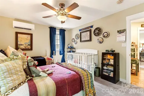 52 Cheshire Drive Black Mountain NC 28711