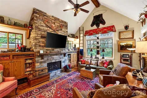 52 Cheshire Drive Black Mountain NC 28711