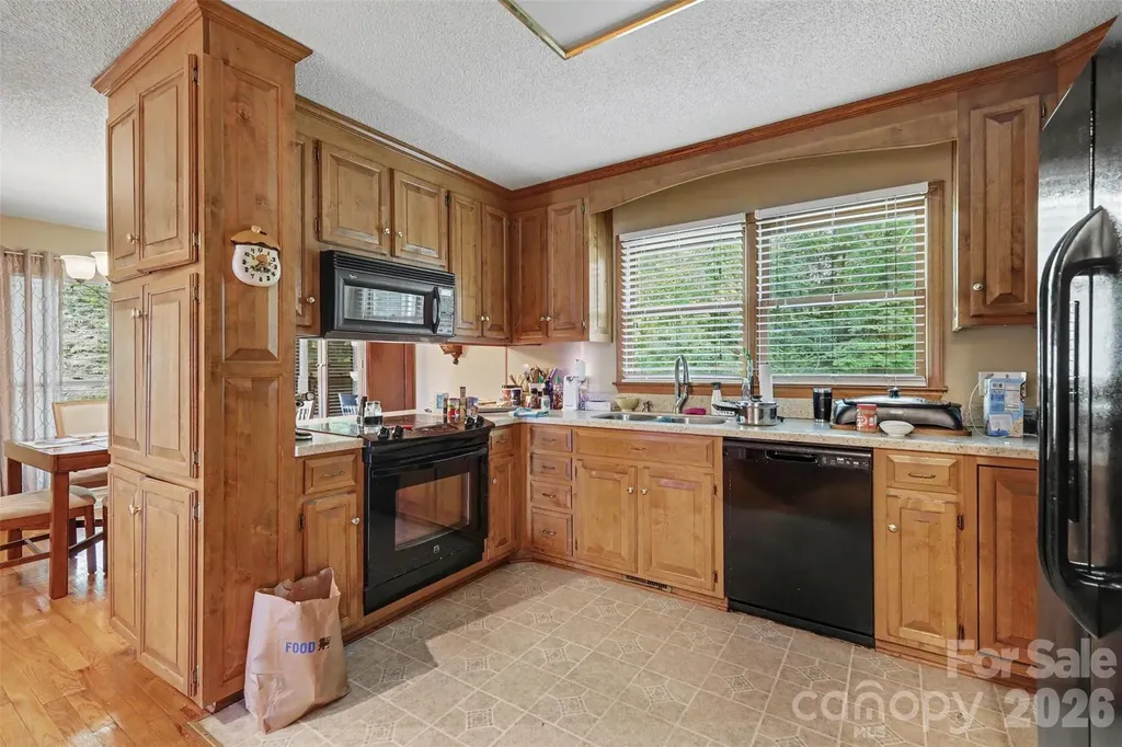 104 Provincial Road Gastonia NC 28056