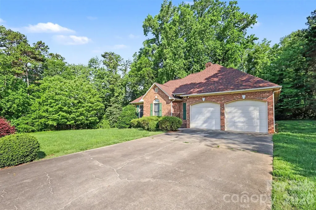 104 Provincial Road Gastonia NC 28056