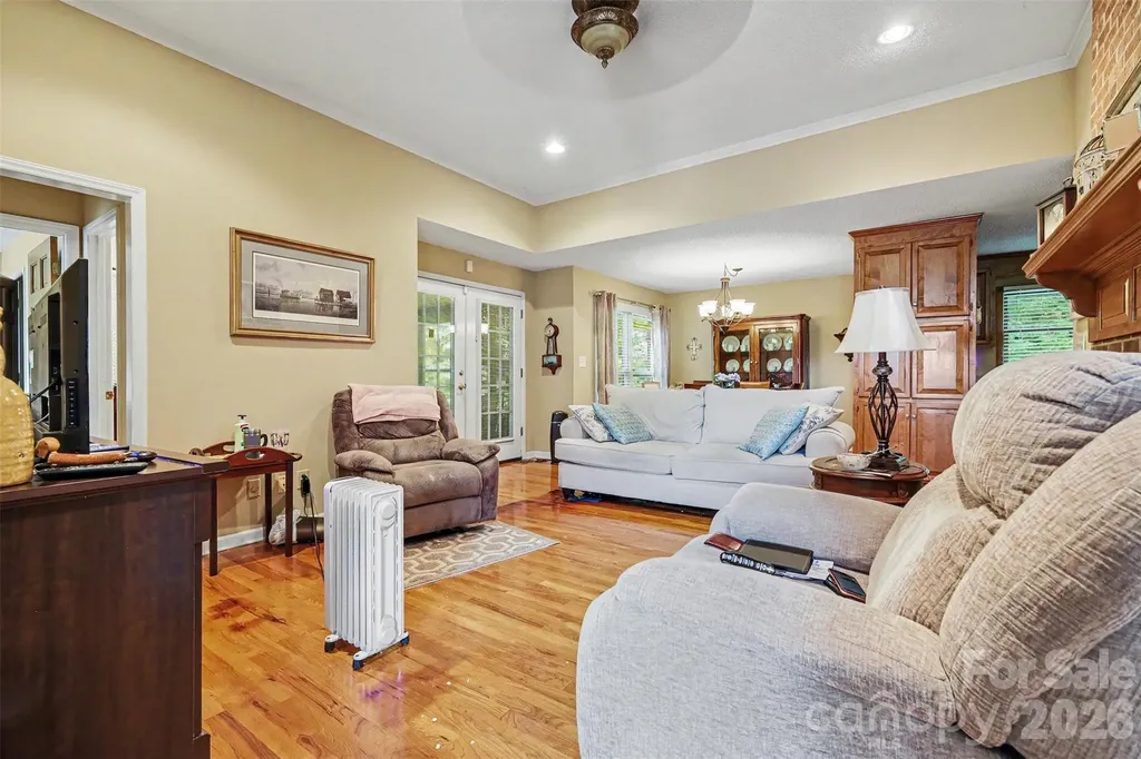 104 Provincial Road Gastonia NC 28056