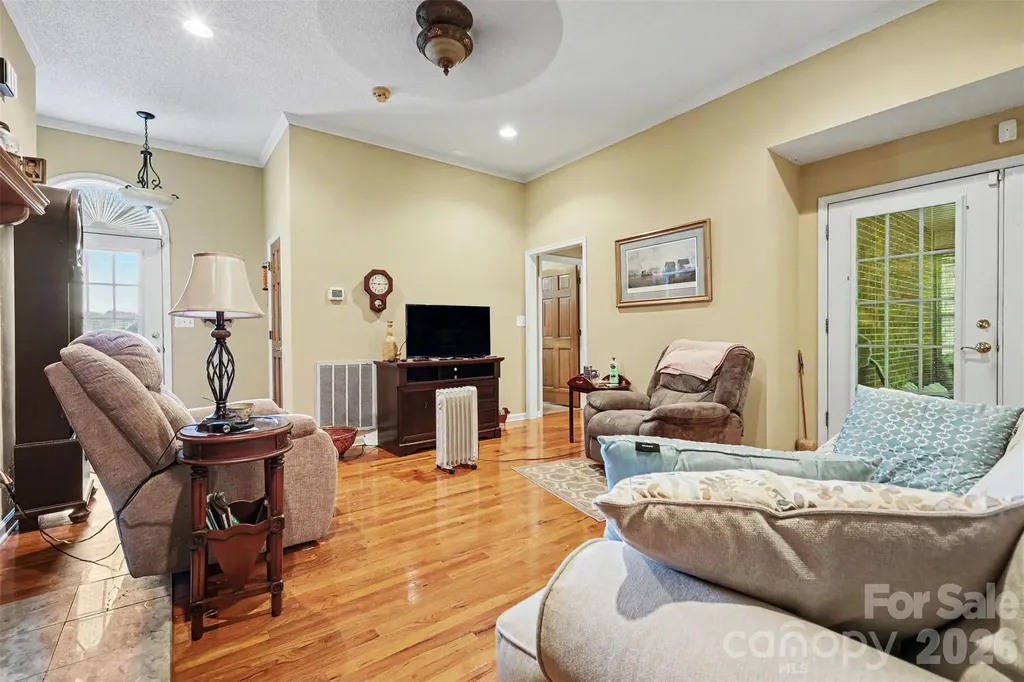 104 Provincial Road Gastonia NC 28056