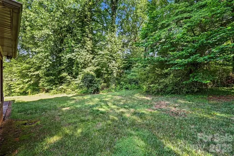 104 Provincial Road Gastonia NC 28056