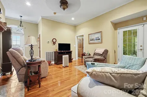104 Provincial Road Gastonia NC 28056