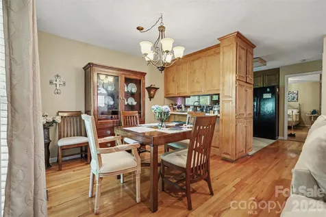 104 Provincial Road Gastonia NC 28056