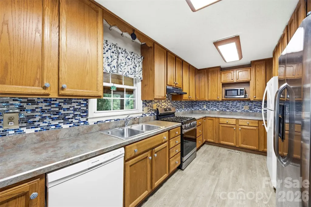 102 Stacybrook Drive SE Concord NC 28025